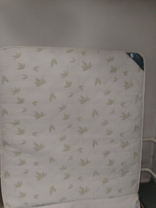 Продаю матрас Б/У