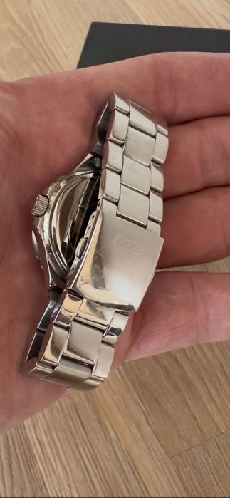 Часы женские Guess