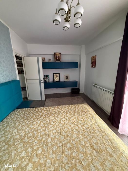 Apartament cu 4 camere decomandate, Centru