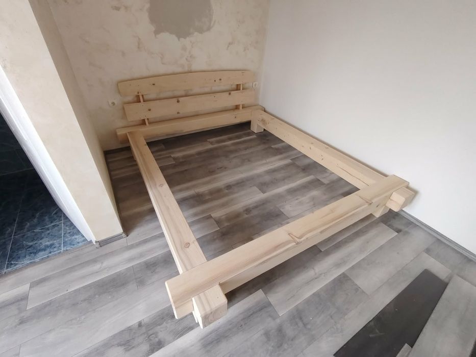 Pat Rustic din Grinzi Lemn Masiv – Realizat la Comandă