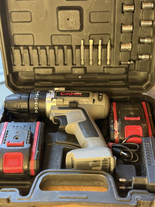 Шуруповерт crown