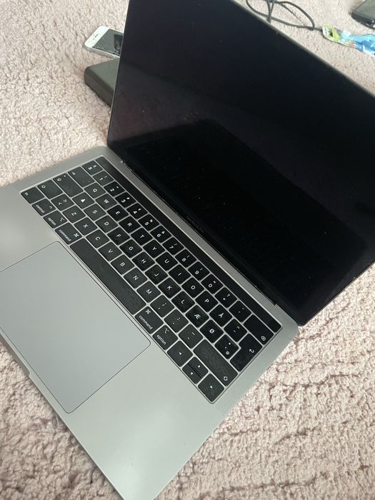 Macbook pro A2159