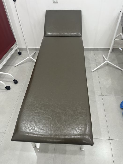 Медицинские кушетки