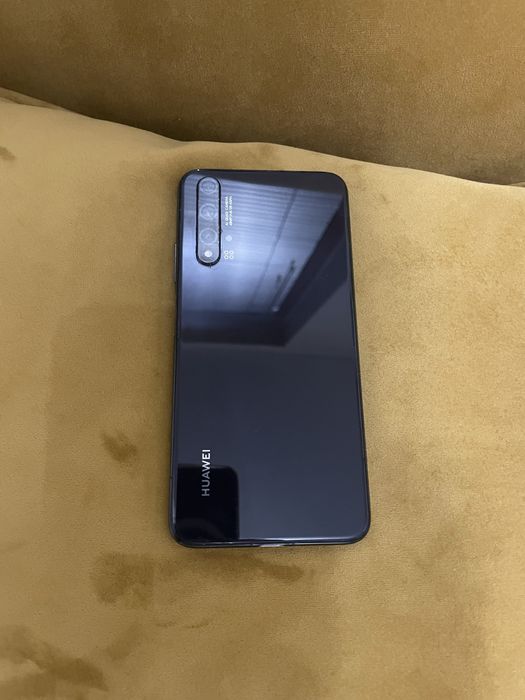 Телефон  Хауей Нова 5