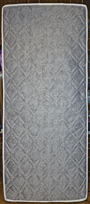 Матрак за единично легло 1 бр. Дължина 1,90 м., ширина 82 см.