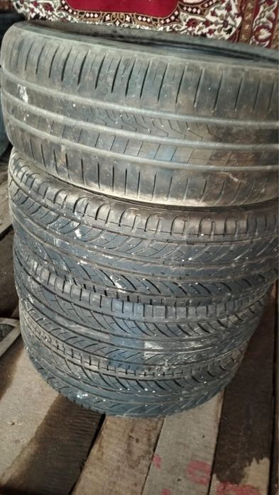 Продам шины летние комплект