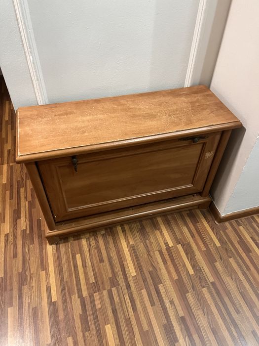 Продам шкаф, комод, зеркало