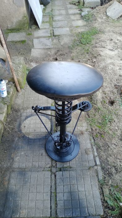 Въртящ се стол...