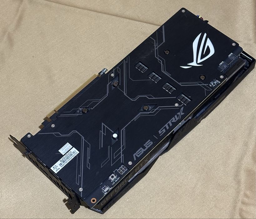 Super Pret! Placă video ASUS ROG Strix RTX 2070 OC 8GB GDDR6 | Service la zi (Pastă nouă), Cutie completă