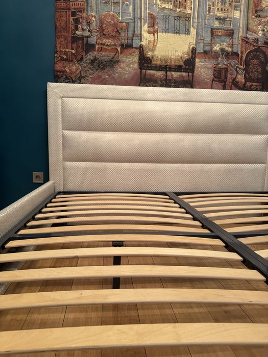 Кровать двуспальная TEMPUR 180*200