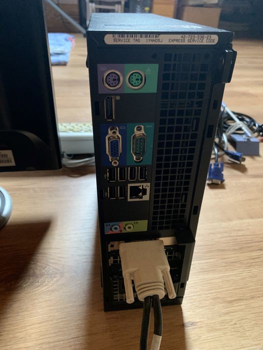 Mini PC Dell OptiPlex 790 SFF cu monitor 17”
