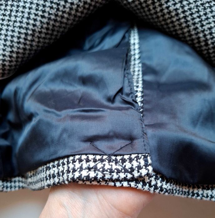 Ново дамско сако MANGO