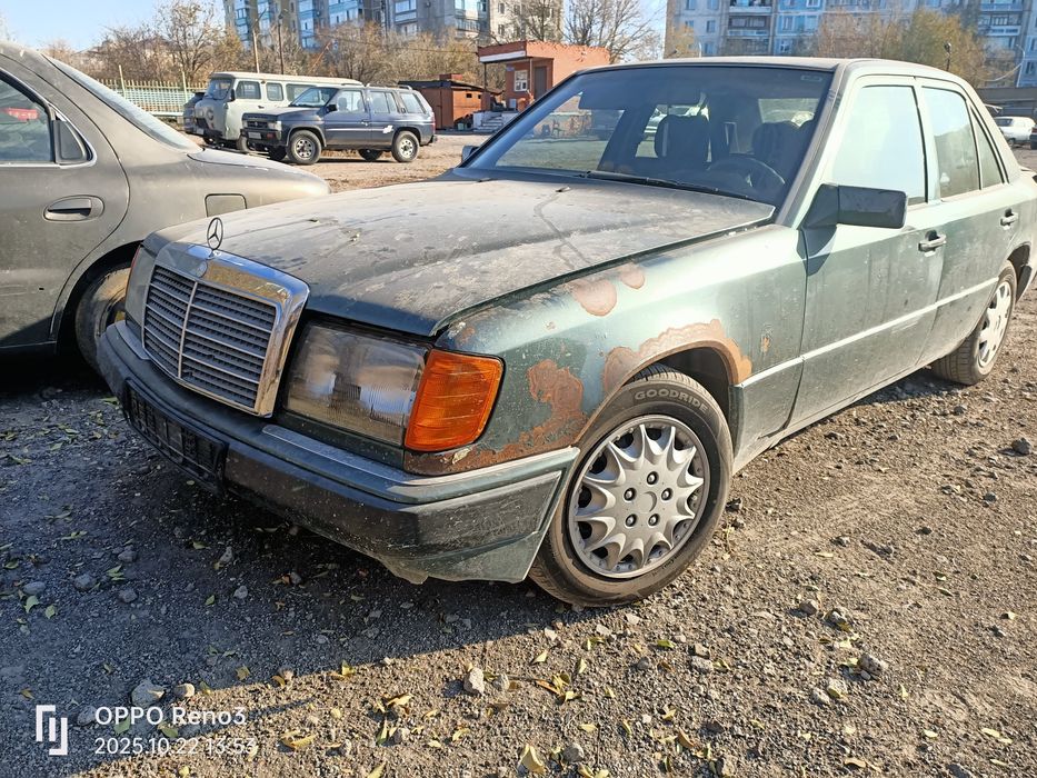 Мерс 124 по запчастям