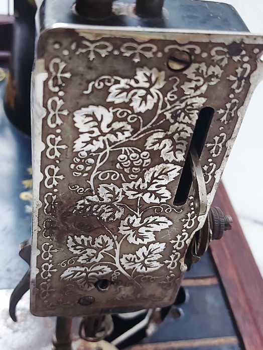 Продавам шевна машина СИНГЕР уникат за колекция !