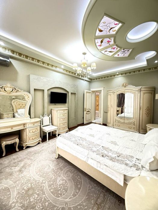 Сдаётся 5 комнатная квартира в парк Бабура 180м2 3 спальная комната