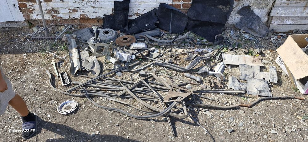 Продам запчасти на приору