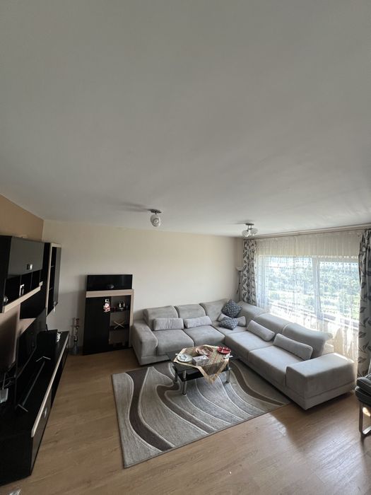 Apartament de inchiriere perioada Untold 3 camere
