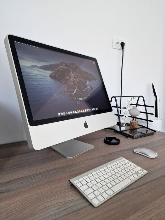 iMac 24" cu tastatura Apple inclusa