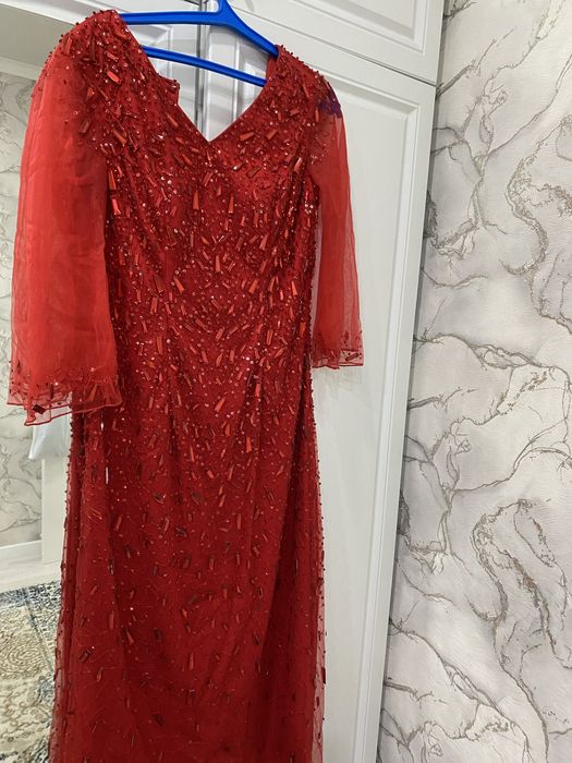 Продается платье