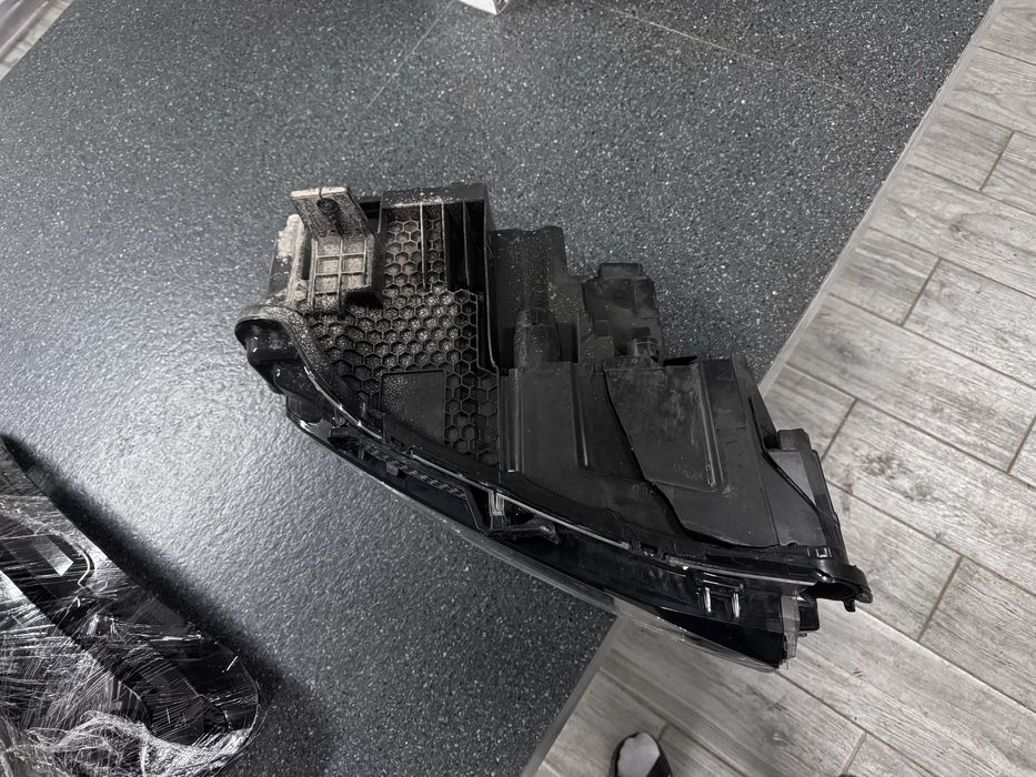 Фара левая на zeekr 001