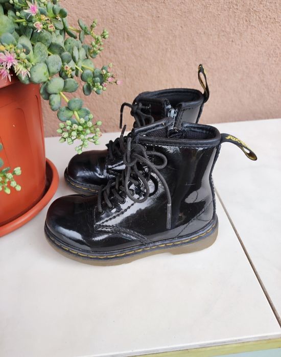 D-r Martense, детски кубинки, размер 25-26