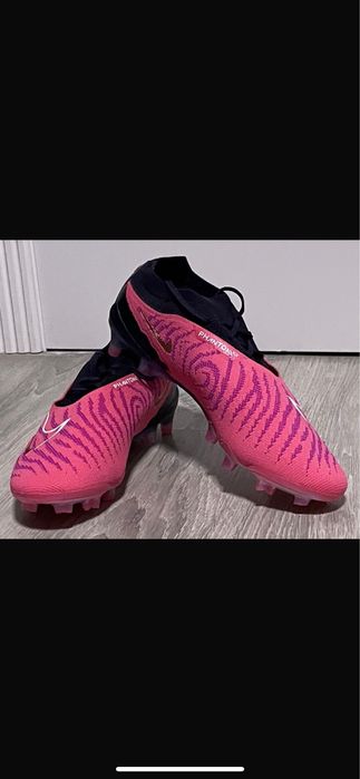 Продается  новые бутсы фантом 42размера