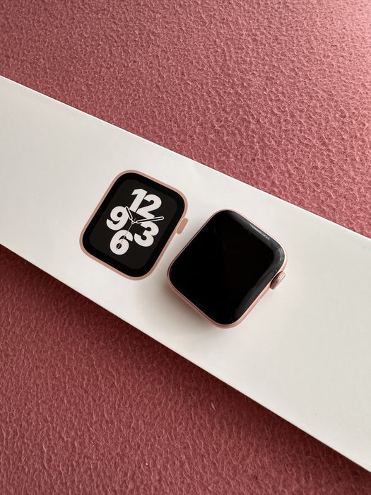 Apple watch SE 40mm Gold aluminiu