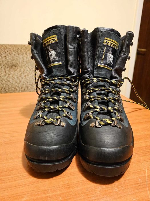 La Sportiva bocanci tehnici de iarnă impecabili - mărimea 40,5