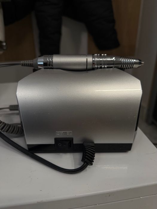 Фрейзер за маникюр