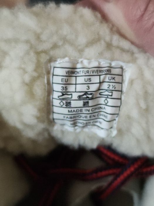 НОВЫЕ  зимние ботинки 35 размер