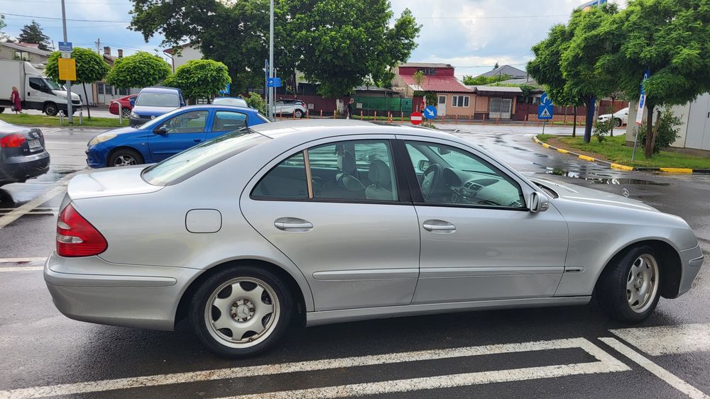 Vand Mercedes E220