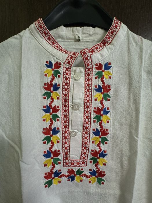 Дамска народна риза с бродерия