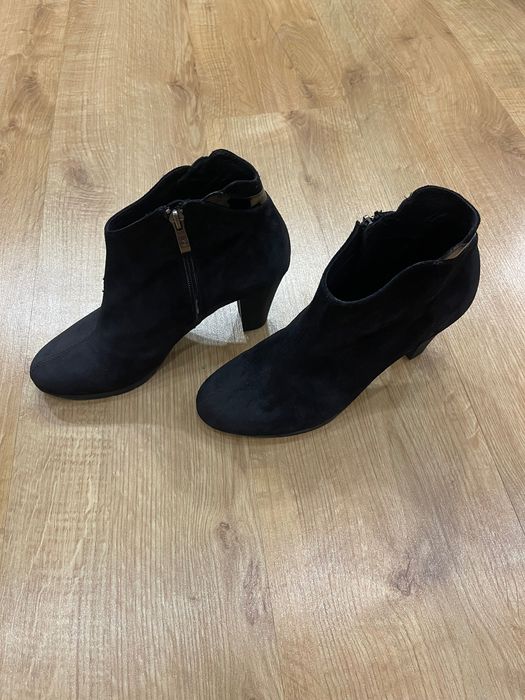 Дамски боти от естествен велур 38 номер