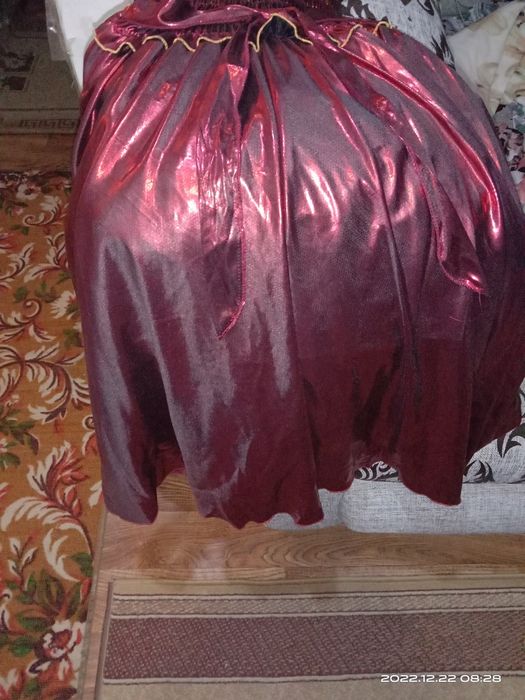 Продам яркие платья