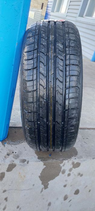 roadstone classe premiere cp672 195/50/16