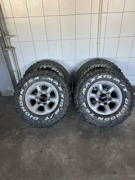 Maxxis Bighorn LT235/75R15 + джанти 15” – ТОП състояние