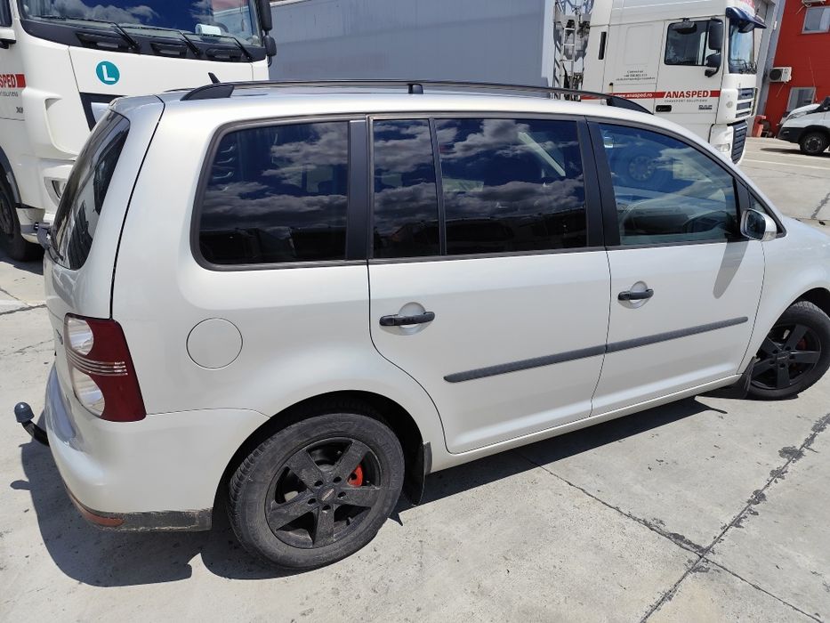 VOLKSWAGEN Touran 2009 — imagine 2