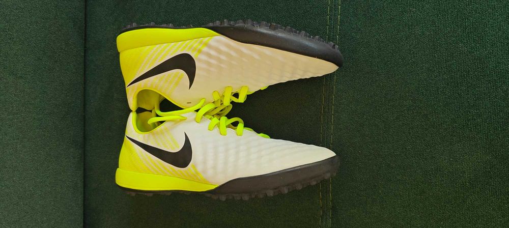 Футболни обувки Nike Magista X 42.5