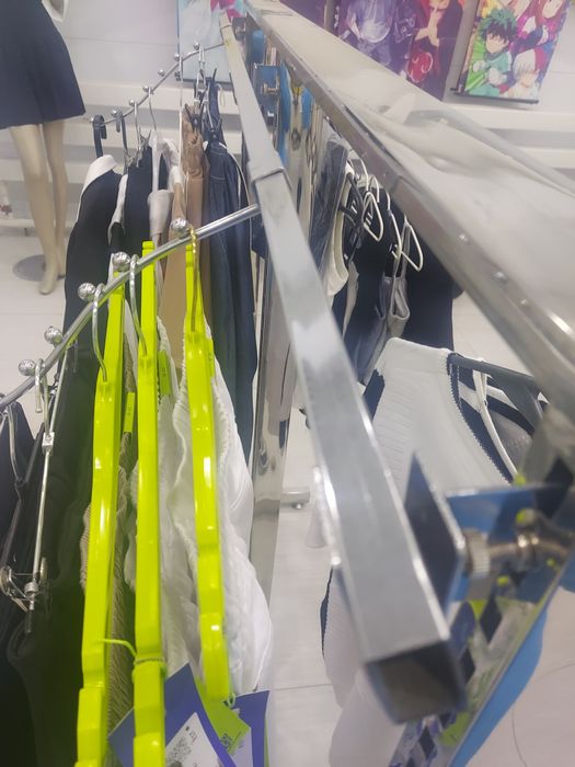 Стойка, рейка для одежды