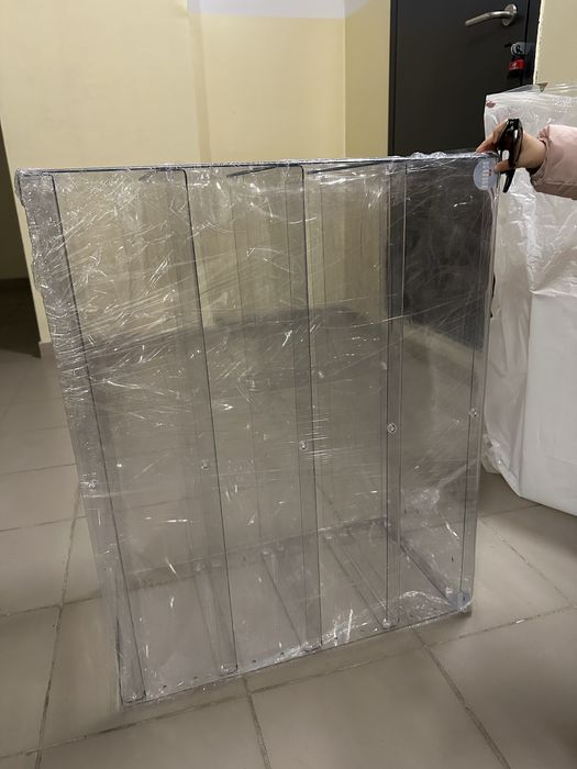 Пластикова витрина