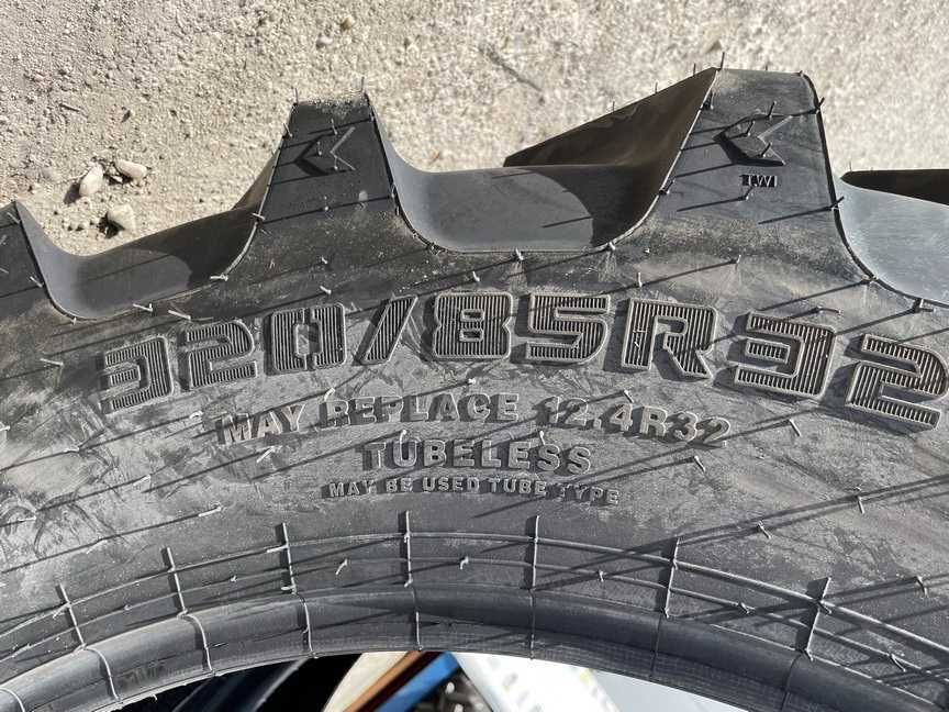 320/85R32 cauciucuri noi radiale marca CEAT pentru tractor CASE