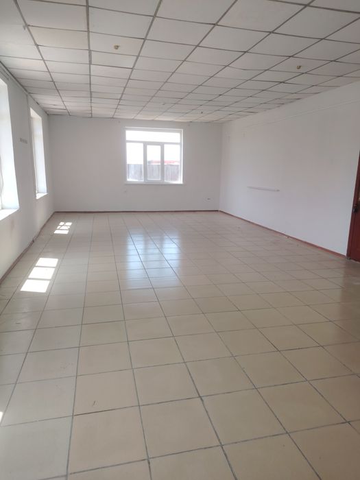 Продам автоцентр. Медина.