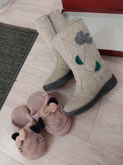 Продам зимние валенки 32 размера