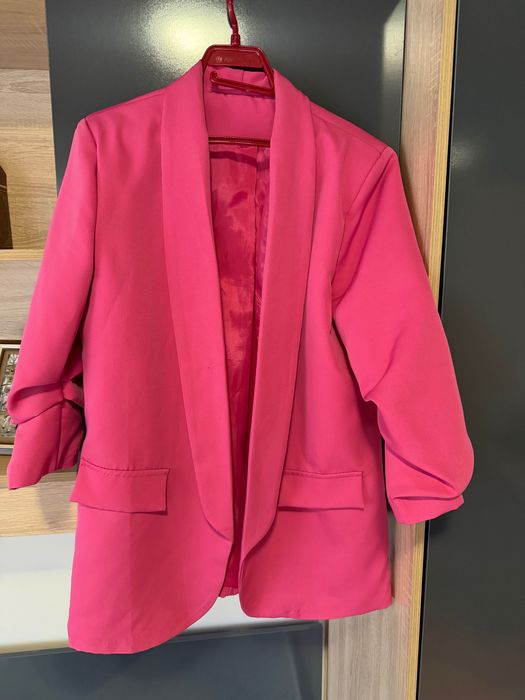 Дамско розово сако