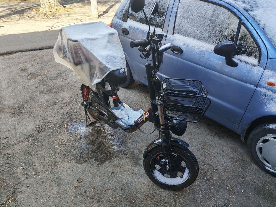 Срочно скутер сотилади пул зарил