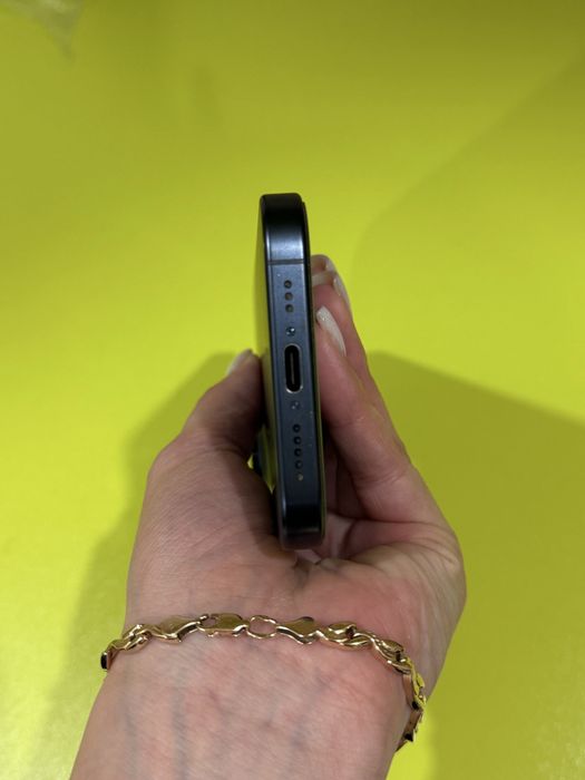 Iphone 15pro продам