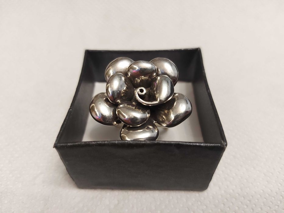 Красив, масивен пръстен