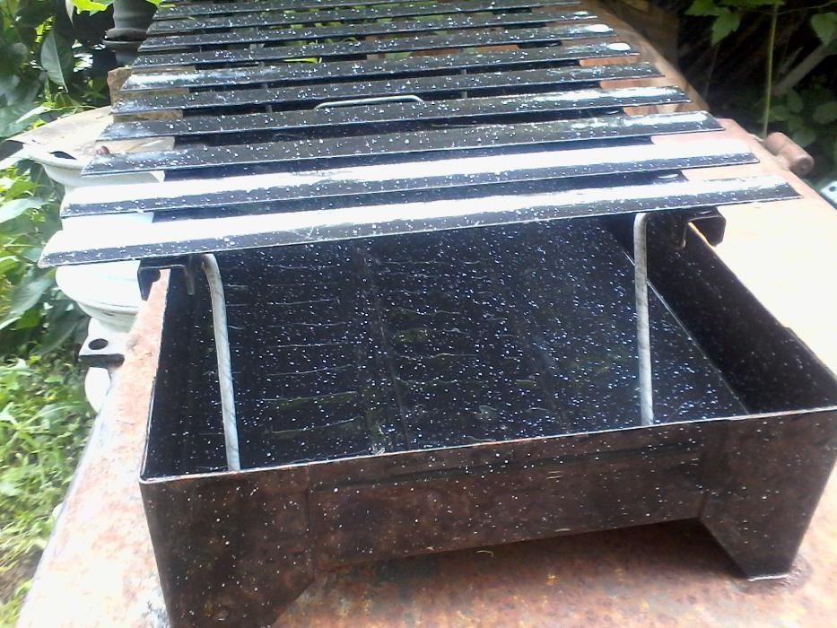 Gratar cu tava Emailat ,portabil,nefolosit.import.