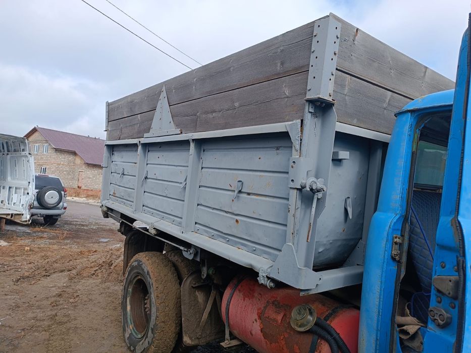 Зил 130 бортовой,