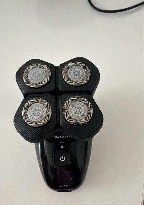 Aparat de ras electric Philips